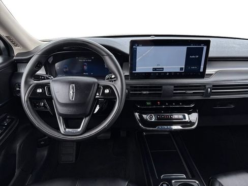 Certified 2024 Lincoln Corsair FWD image 17