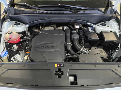 Used 2022 Hyundai Santa Fe Limited w/ Cargo Package image 9