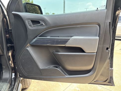 Used 2022 Chevrolet Colorado Z71 w/ Trail Boss Package AWD/4WD image 25