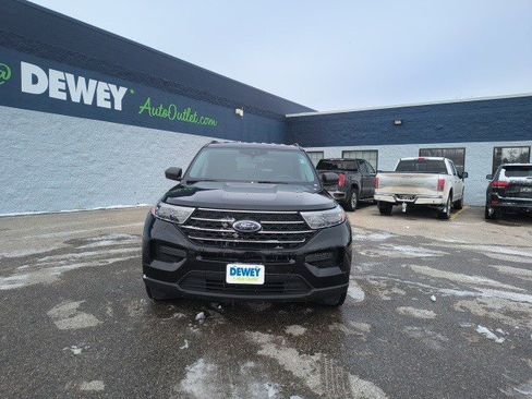 Used 2022 Ford Explorer XLT image 8