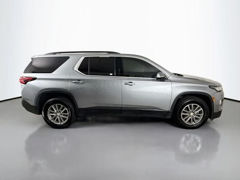 Used 2023 Chevrolet Traverse LT FWD image 9