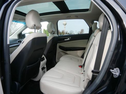Used 2016 Ford Edge Titanium w/ Class II Trailer Tow Package AWD/4WD image 18