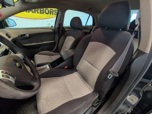 Used 2010 Chevrolet Malibu LS FWD image 11