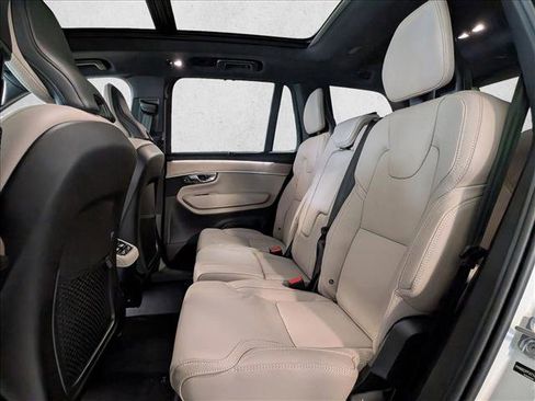 New 2026 Volvo XC90 B6 Ultra image 17