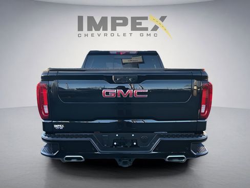 Used 2024 GMC Sierra 1500 AT4 w/ Technology Package AWD/4WD image 5