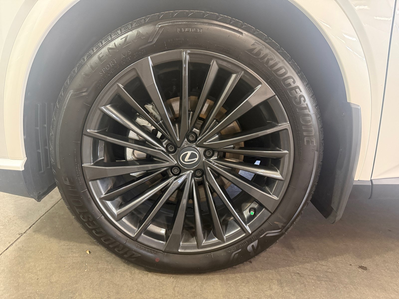 Used 2026 Lexus RX 350h w/ Convenience Package AWD/4WD image 24