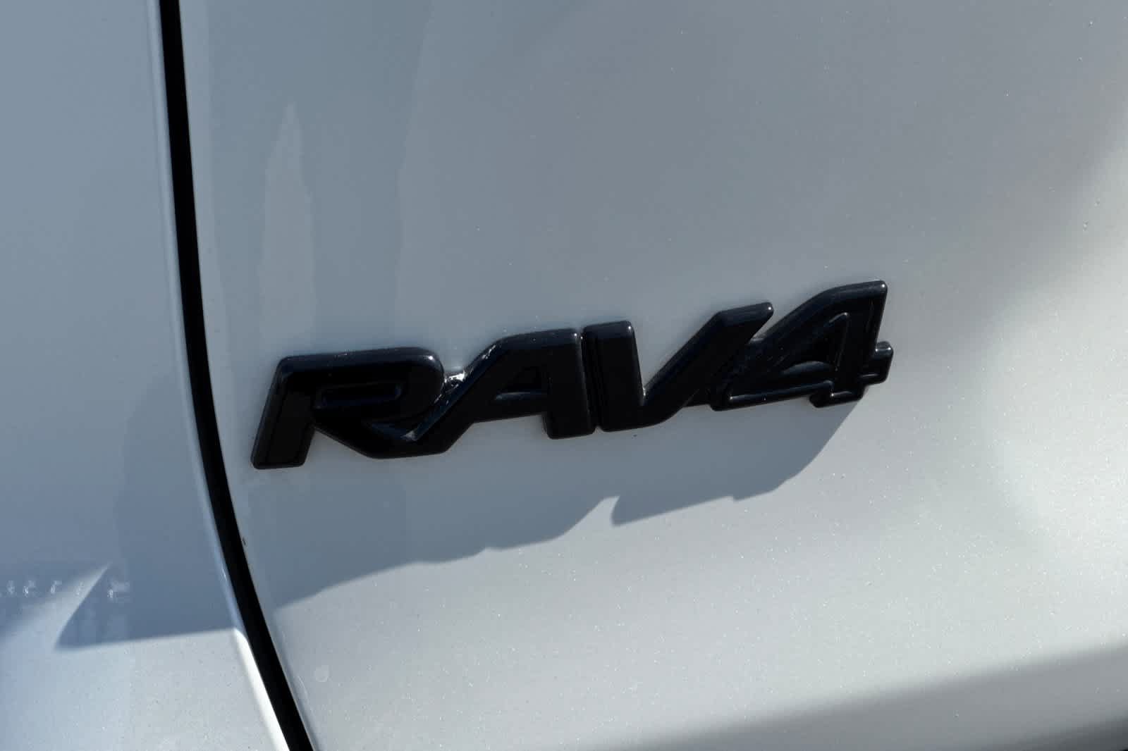 Certified 2021 Toyota RAV4 XSE w/ XSE Grade Weather Package AWD/4WD image 33