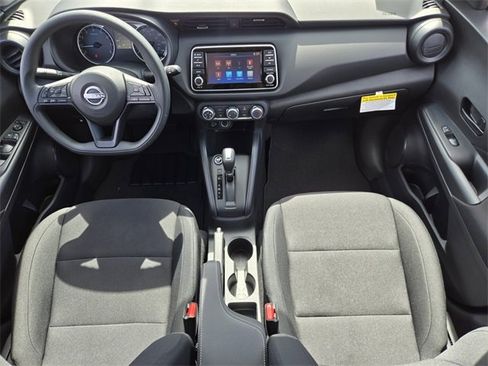 New 2025 Nissan Kicks Play S image 13