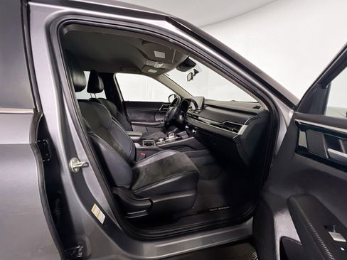 Used 2023 Mitsubishi Outlander SE image 30