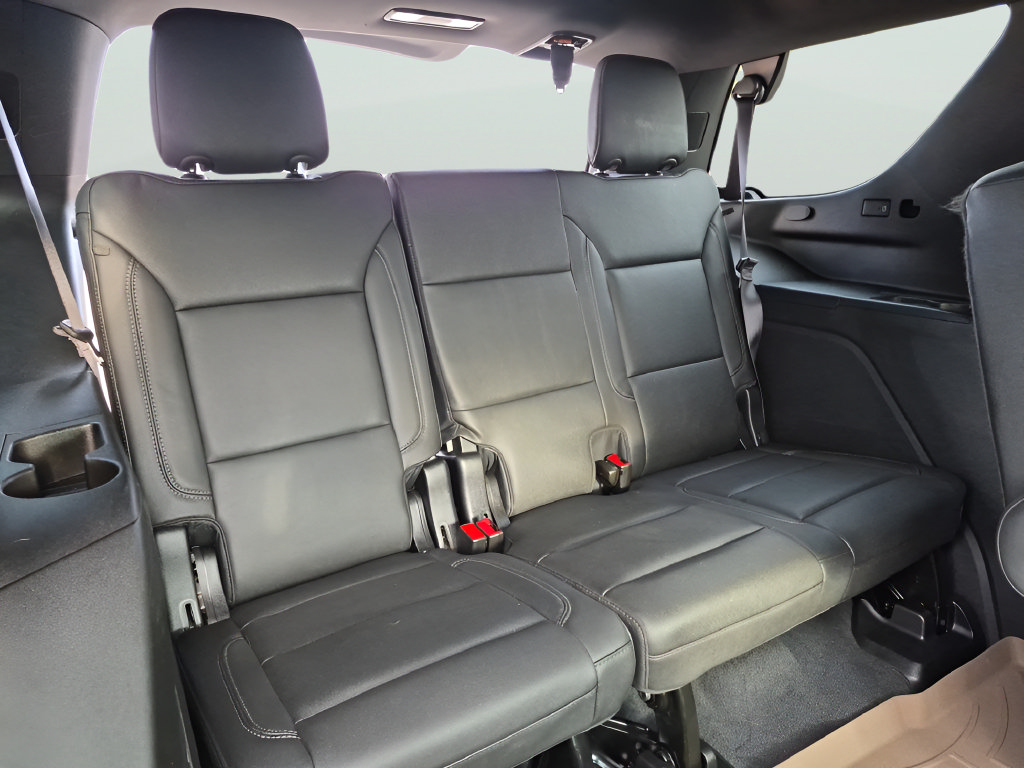 Used 2023 Chevrolet Tahoe Z71 w/ Luxury Package AWD/4WD image 34