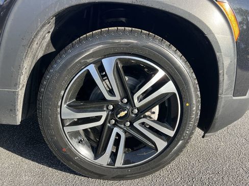 Used 2023 Chevrolet TrailBlazer LT w/ Convenience Package FWD image 13