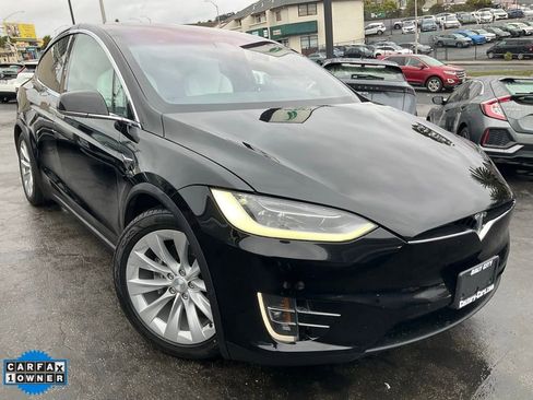 Used 2018 Tesla Model X 75D image 1