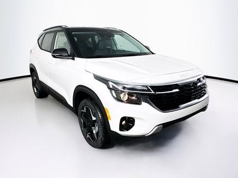 New 2026 Kia Seltos S image 3