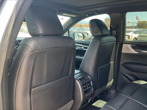 Used 2023 Cadillac XT5 Premium Luxury FWD image 11
