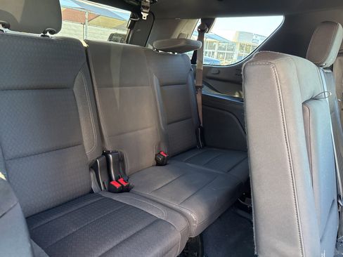 Used 2022 GMC Yukon SLE image 7