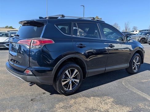 Used 2018 Toyota RAV4 XLE image 4