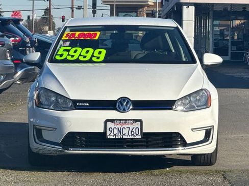 Used 2016 Volkswagen e-Golf SE w/ DC Fast Charging Package image 9