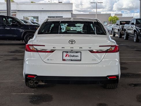 Certified 2025 Toyota Camry SE FWD image 3