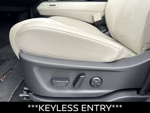 Certified 2024 Nissan Ariya AWD image 12
