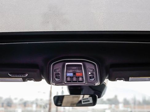 New 2025 Jeep Grand Cherokee Limited w/ Black Appearance Package image 17