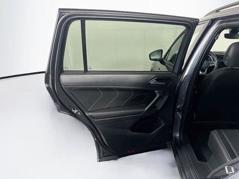 Used 2023 Volkswagen Tiguan SE R-Line FWD image 27