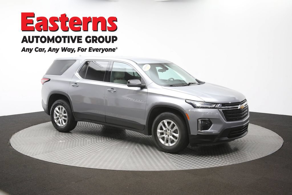Used 2023 Chevrolet Traverse LS FWD image 48
