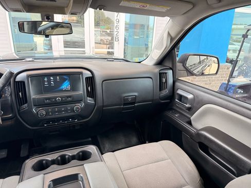 Used 2017 Chevrolet Silverado 2500 W/T AWD/4WD image 31