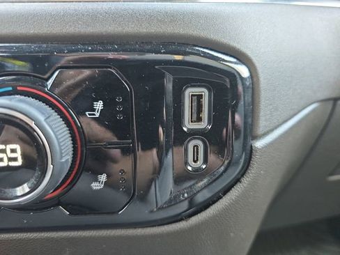 Used 2025 Chevrolet Silverado 1500 LT image 6