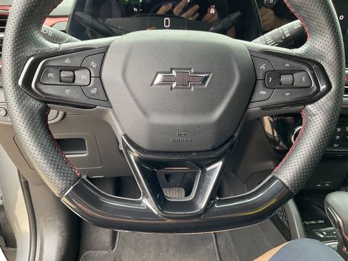 Used 2024 Chevrolet TrailBlazer RS w/ Convenience Package FWD image 17