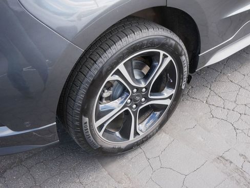 Used 2019 Ford Edge ST w/ Equipment Group 401A AWD/4WD image 8