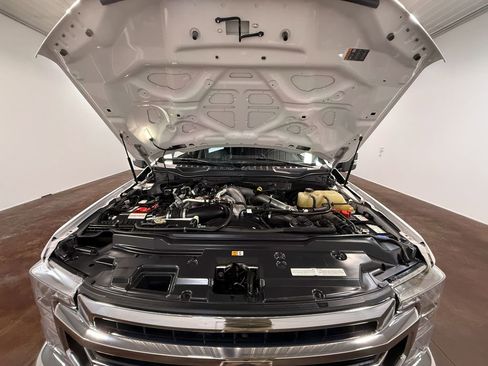 Used 2020 Ford F250 Lariat w/ FX4 Off-Road Package image 19