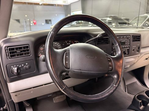 Used 2002 Ford F350 Lariat image 21