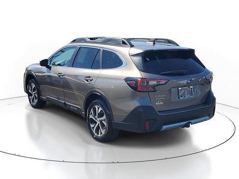 Certified 2022 Subaru Outback Limited AWD/4WD image 3