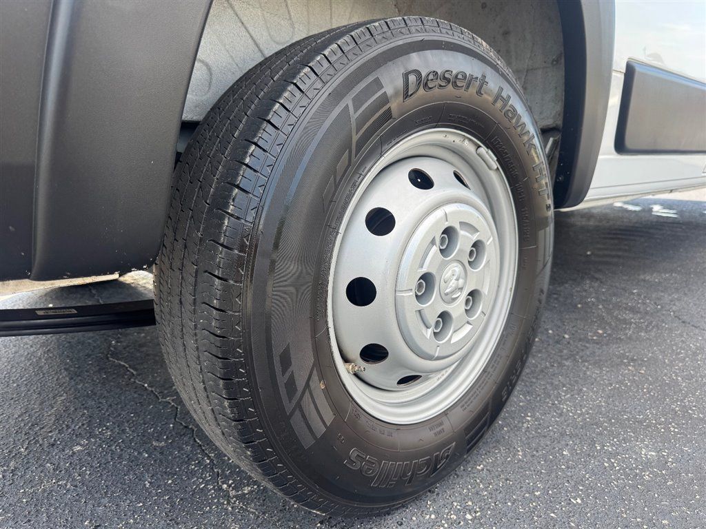 Used 2023 RAM ProMaster 2500 FWD image 10