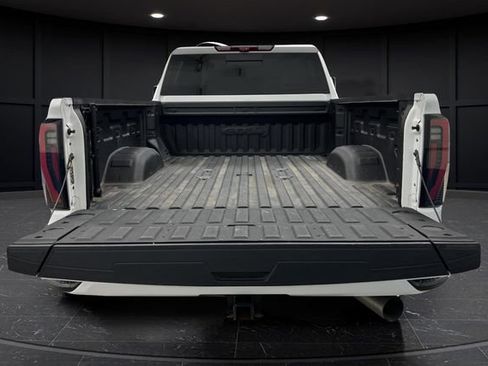 Used 2024 GMC Sierra 3500 AT4 w/ AT4 Premium Plus Package image 15