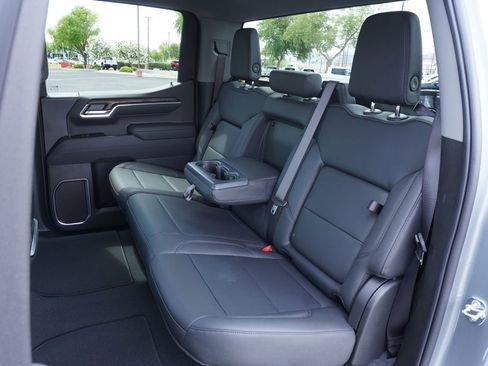 New 2026 GMC Sierra 1500 SLT w/ SLT Premium Package AWD/4WD image 10