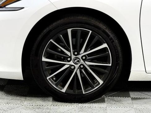 Used 2025 Lexus ES 350 w/ Premium Package FWD image 14