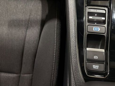 Used 2024 Honda Accord Sport image 40