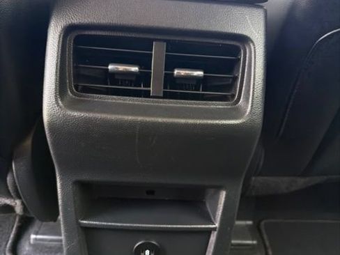 Used 2024 Ford Edge SEL AWD/4WD image 18