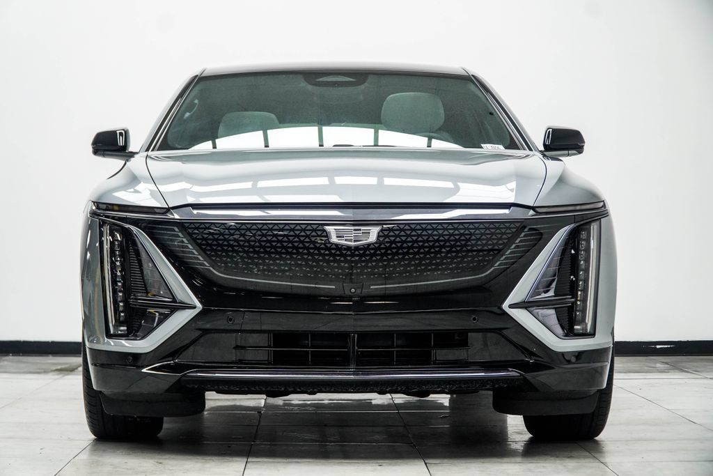 Used 2024 Cadillac Lyriq Sport AWD/4WD image 9