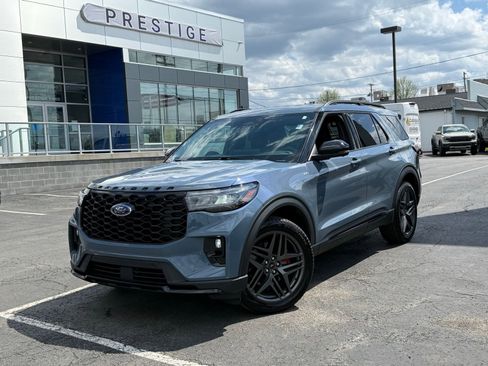 Used 2025 Ford Explorer ST-Line w/ Premium Package image 1