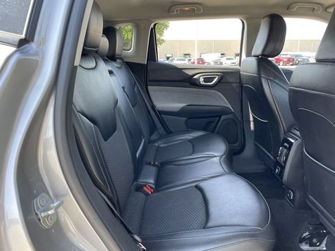 Used 2022 Jeep Compass Latitude FWD image 26