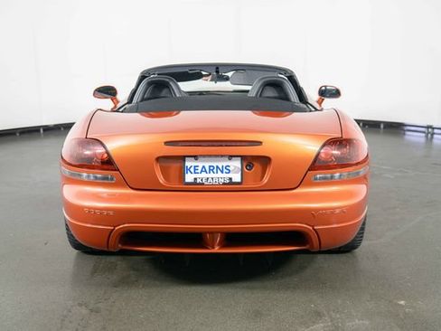 Used 2005 Dodge Viper SRT-10 w/ Copperhead Edition Group RWD image 7
