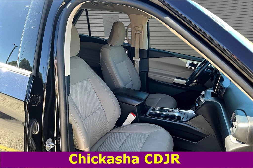Used 2022 Ford Explorer XLT AWD/4WD image 29
