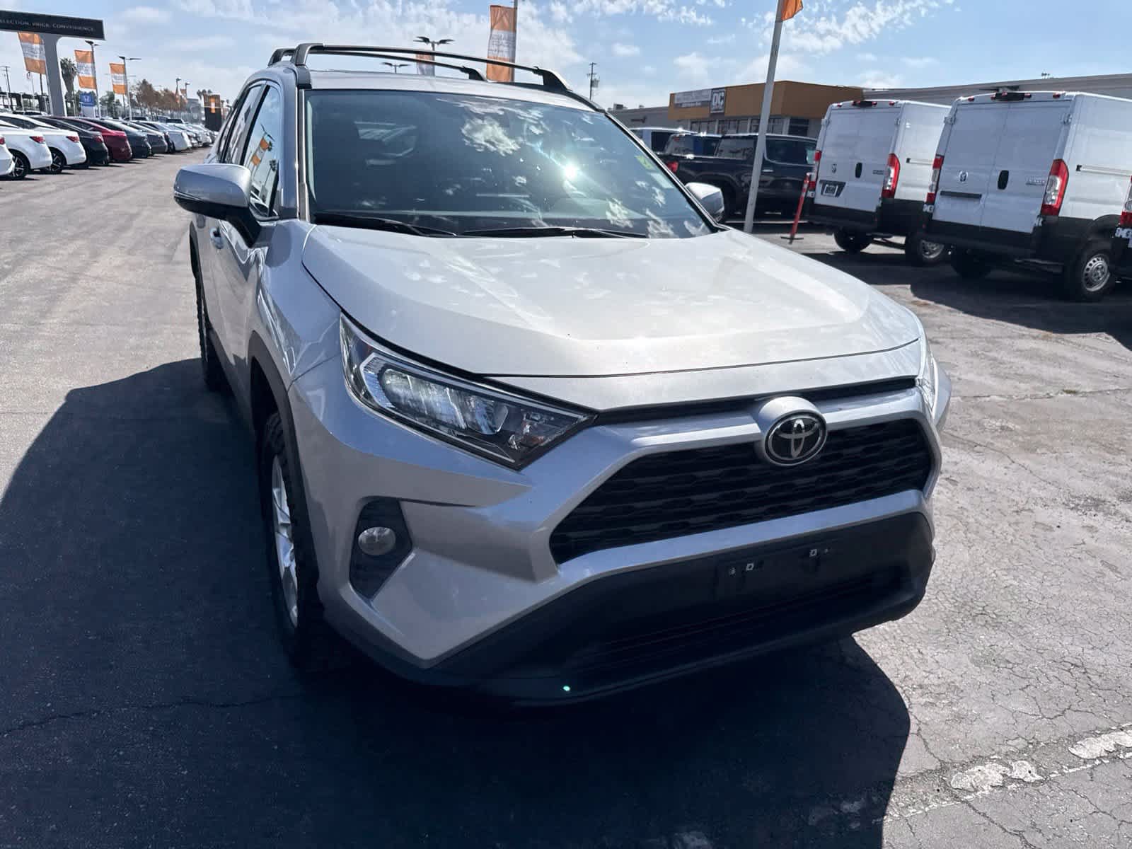Used 2021 Toyota RAV4 XLE w/ Convenience Package FWD image 5