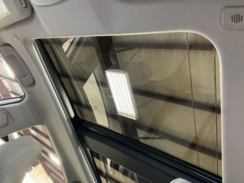 Used 2025 Toyota Camry XLE image 20