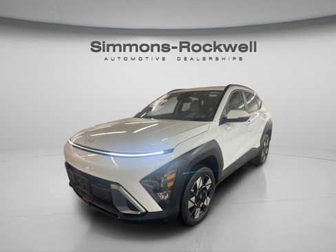 Used 2024 Hyundai Kona SEL image 1