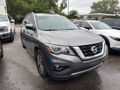 Used 2020 Nissan Pathfinder SV AWD/4WD image 3