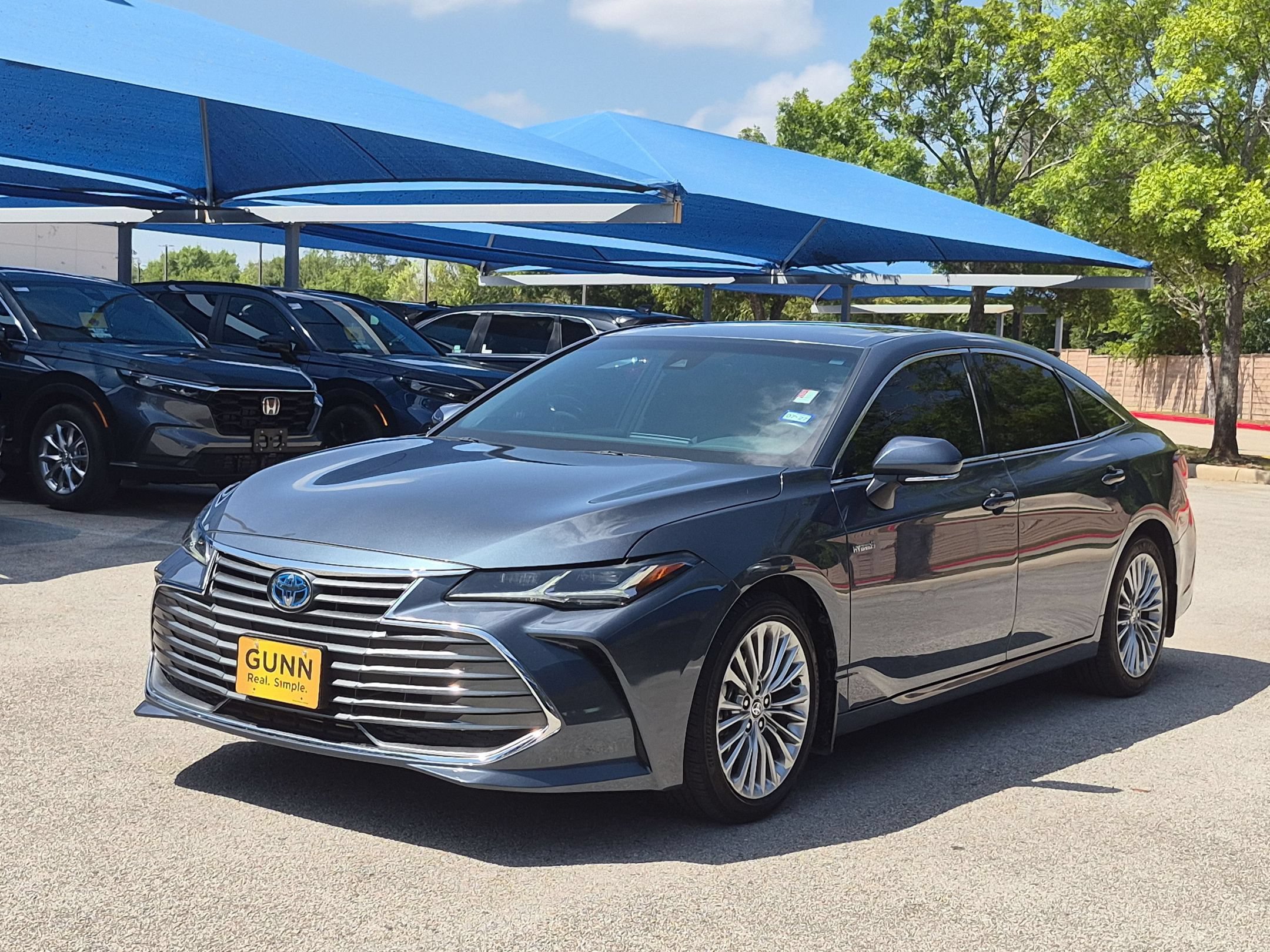 Used 2021 Toyota Avalon Limited FWD image 7