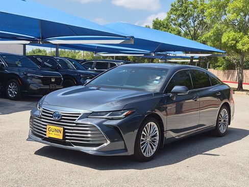 Used 2021 Toyota Avalon Limited FWD image 7